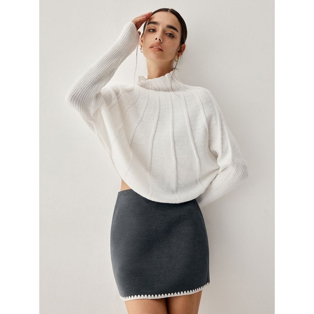 Micas Piping Mock Neck‎ Long Sleeve Knit Top size M